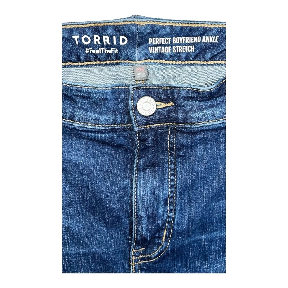 Torrid Jeans Women’s 22 Regular Blue Boyfriend Ankle Vintage Stretch 43x29 - Picture 2 of 3
